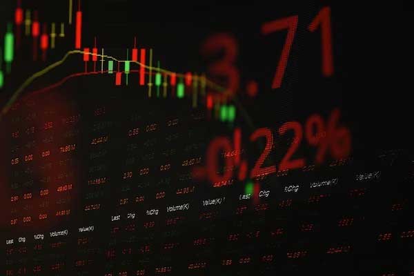 林义相：散户赔了几百亿管理机构却收了几十亿管理费，这种现象值得重视